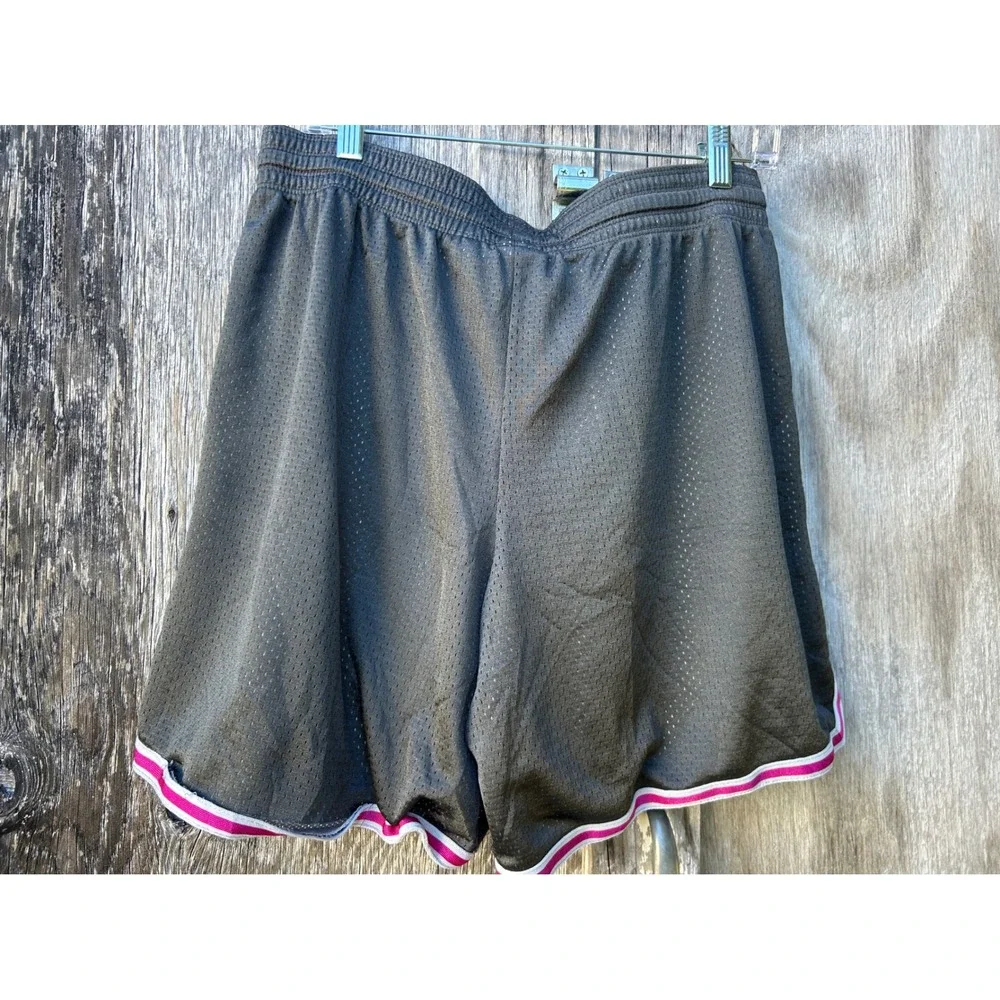 Nike Dri-FIT Women Large Mesh Basketball Shorts Gray Pink Y2K Running Gym Sporty